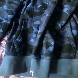 New bape hoodie only worn twice goes for 600 on stock x . Hit me with offers